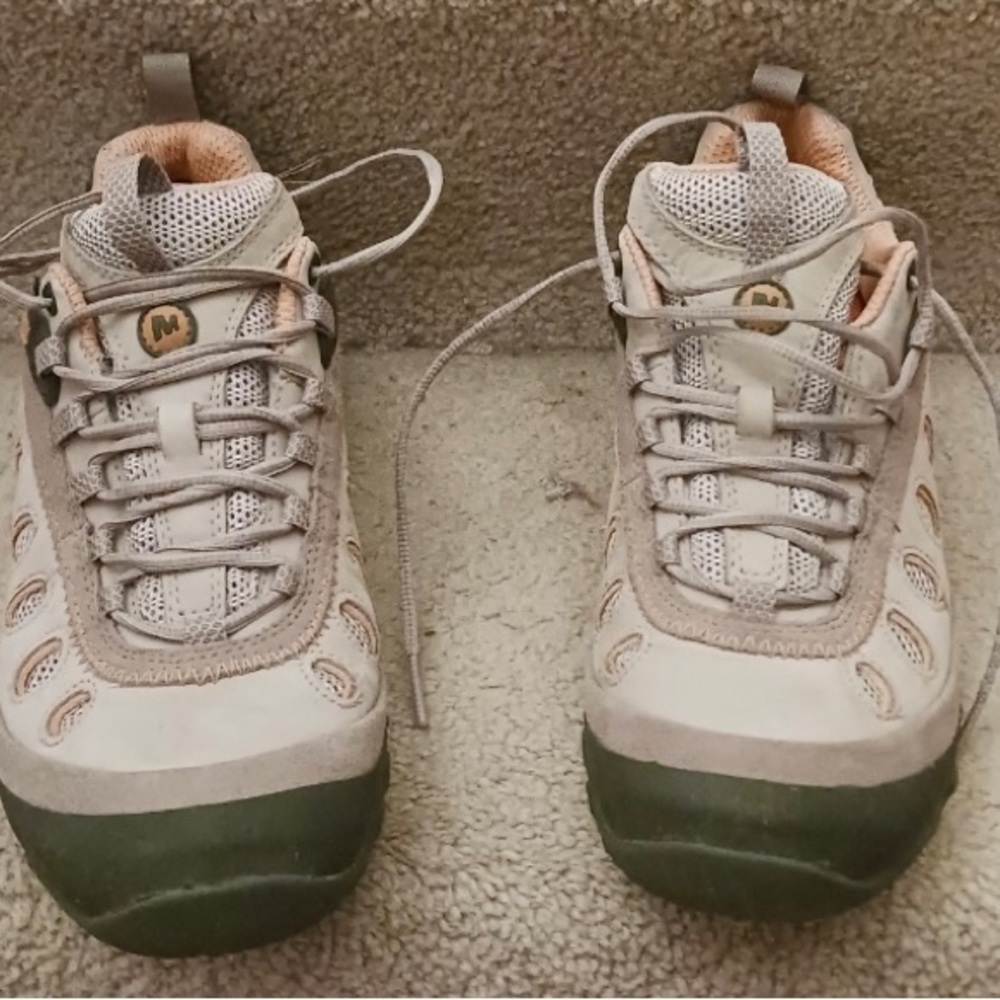 Women’s Merrell Shoes - Picture 7 of 7